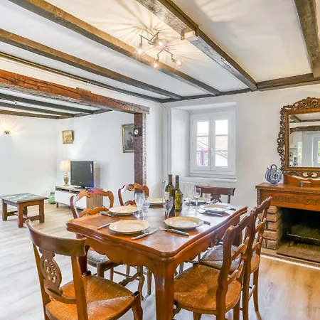 Holiday home Holiday Maison Martichenia.1